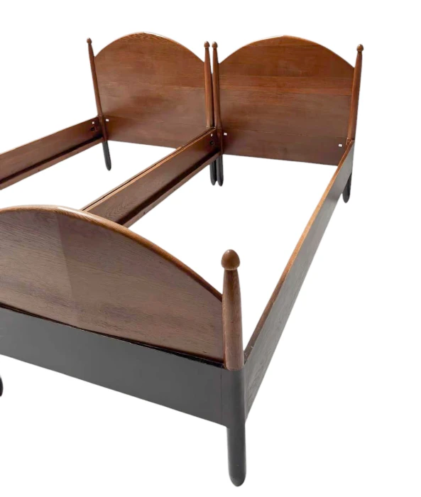 Willem Penaat Art Deco Amsterdamse School Twin Beds for Metz & Co., 1920s